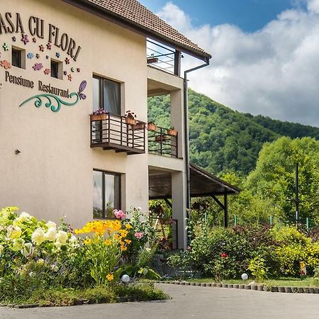 Pensiunea Casa Cu Flori Чиснадьоара Экстерьер фото