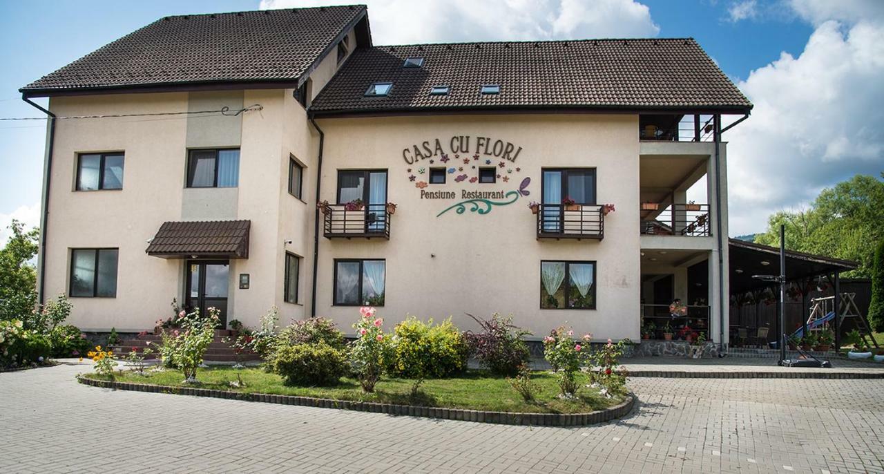 Pensiunea Casa Cu Flori Чиснадьоара Экстерьер фото